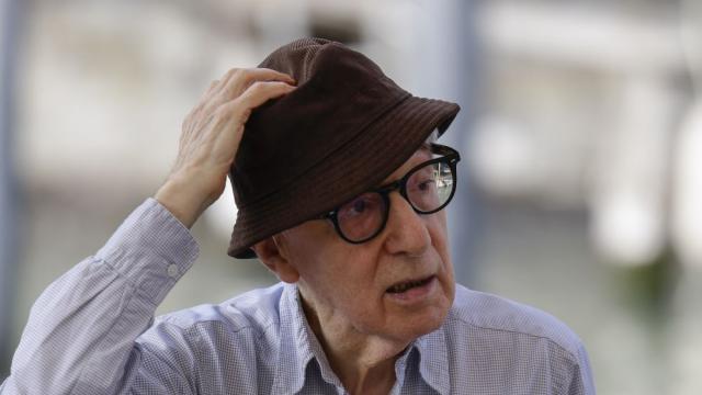 Уди Алън на 90 години: Животът е поредица от глупави грешки