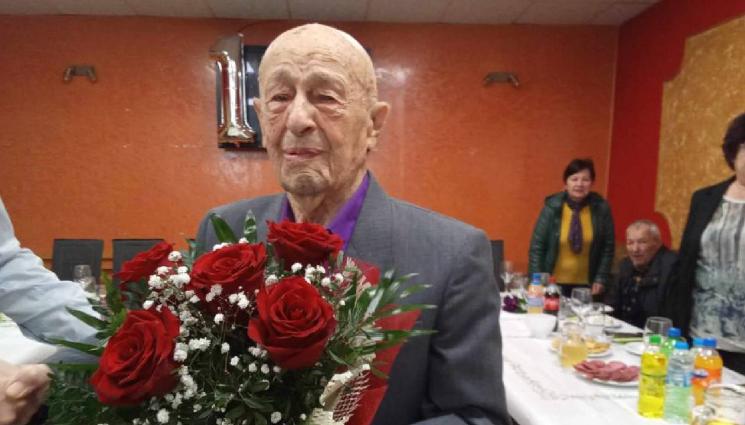 Ганчо Йончев - 100-годишният учител Ганчо Йончев: Ние не сме само преподаватели, а будители