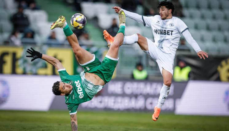Футбол - Лудогорец изгони ЦСКА от Топ 4 с шампионско 2:0 над Ботев Враца
