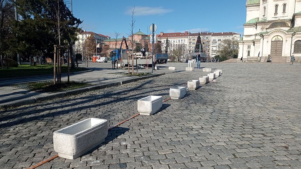 Без депутатски коли на паркинга на площад „Св. Александър Невски“