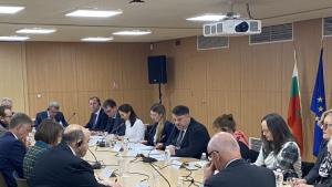 Вицепремиерът Атанас Зафиров и евродепутатът Цветелина Пенкова се срещнаха с