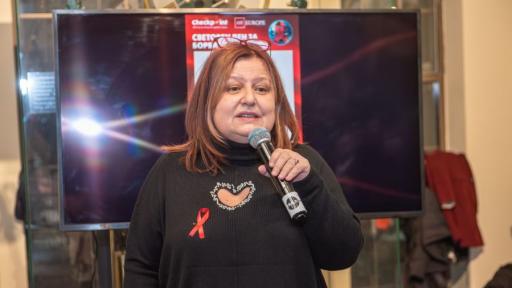 Популярни личности, лекари и пациенти застанаха заедно срещу ХИВ стигмата