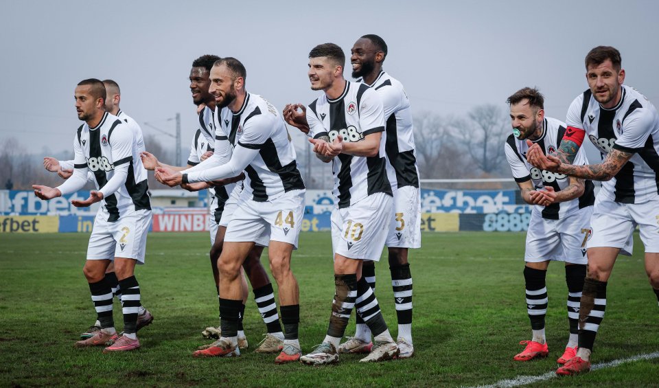 Монтана и Локомотив София1