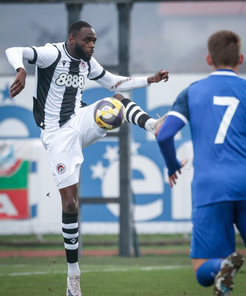 Монтана и Локомотив София1