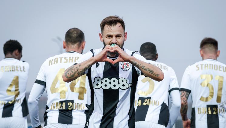 Спас Делев - Биберон и три точки за Локо София