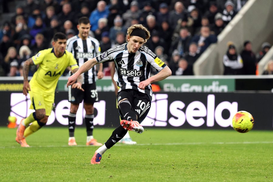 Нюкасъл Юнайтед Тотнъм Хотспър1