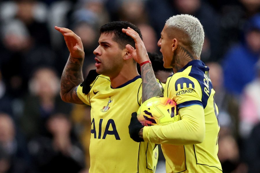 Нюкасъл Юнайтед Тотнъм Хотспър1