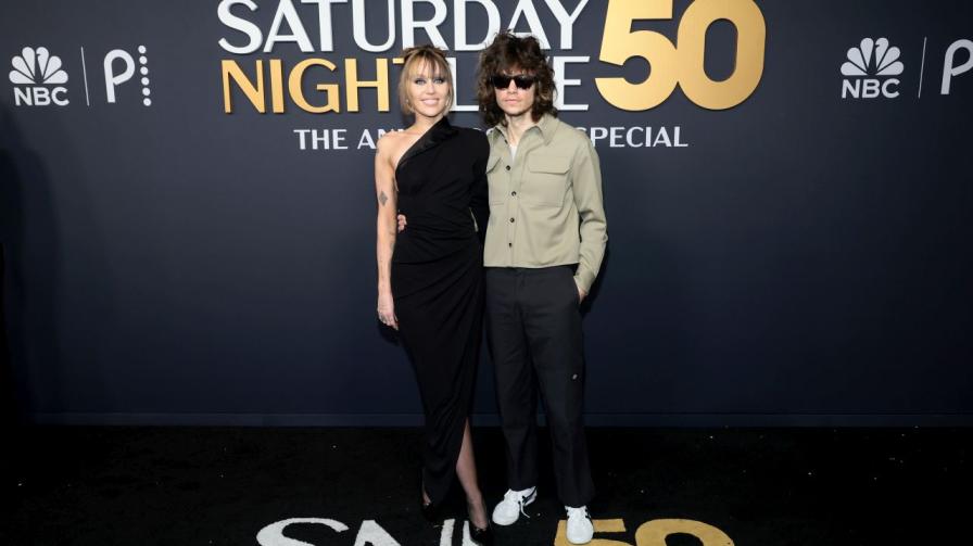 Майли Сайръс Макс Морандо