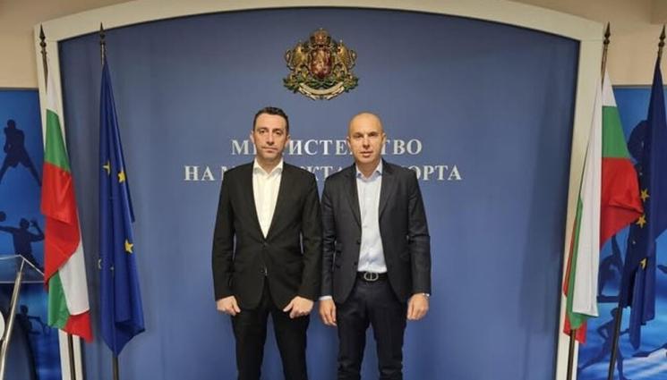 Иван Пешев Георги Павлов - Министърът на младежта и спорта Иван Пешев проведе среща с председателя на БФЛА Георги Павлов