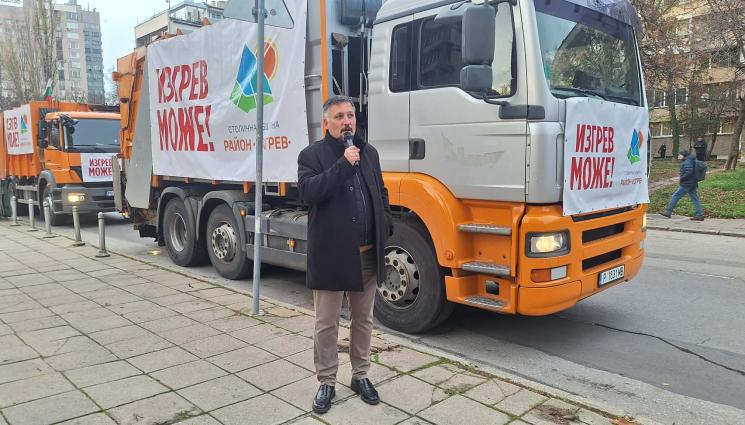 а - Кметът на Изгрев за „Телеграф“: Чистим с повече камиони, отколкото преди кризата!