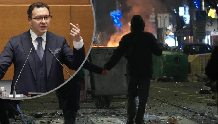 митов протест - МИТОВ ПРЕД НС: Шествието след протеста на 1 декември е било нерегламентирано