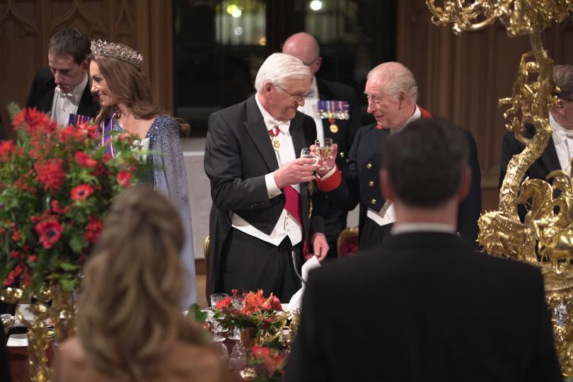 Кейт Мидълтън дебютира в Уиндзор с най-голямата и блясква корона досега - снимка 7