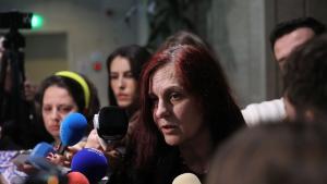 майка на протестиращ в парламента