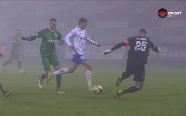 Грешка на Димитър Евтимов! Ботев Враца с човек по-малко срещу Спартак