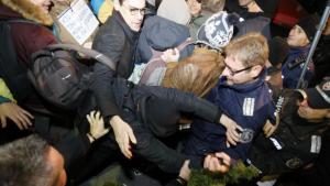 Протестиращи пред МВР поискаха оставката на Даниел Митов