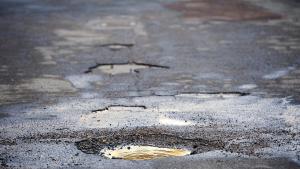 улица с дупки и локви