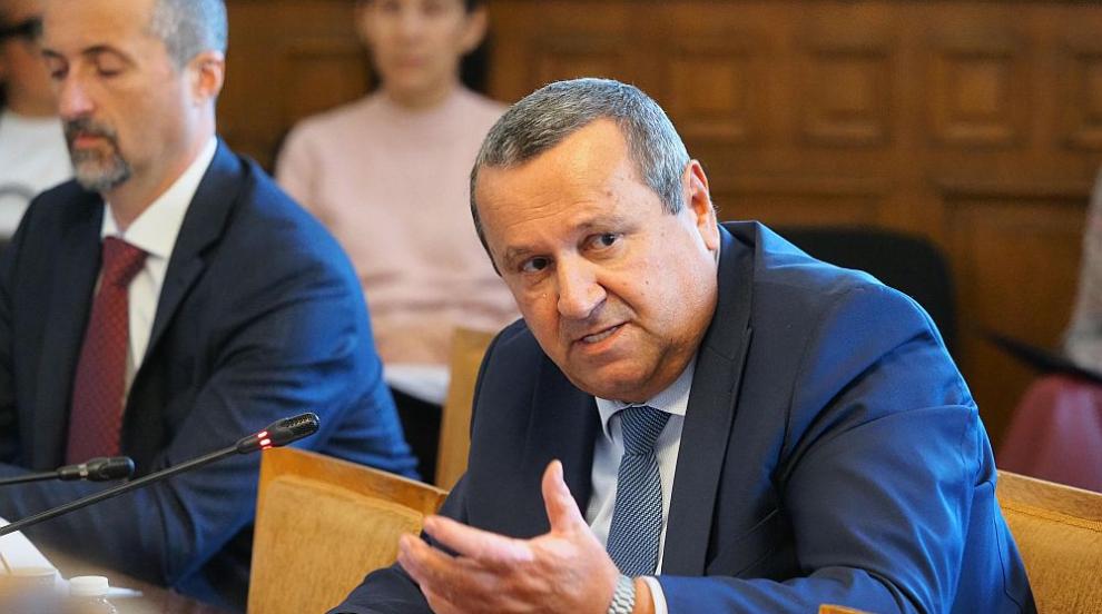 Хасан Адемов: Имаме първи сигнали за натиск върху социалната система преди вота