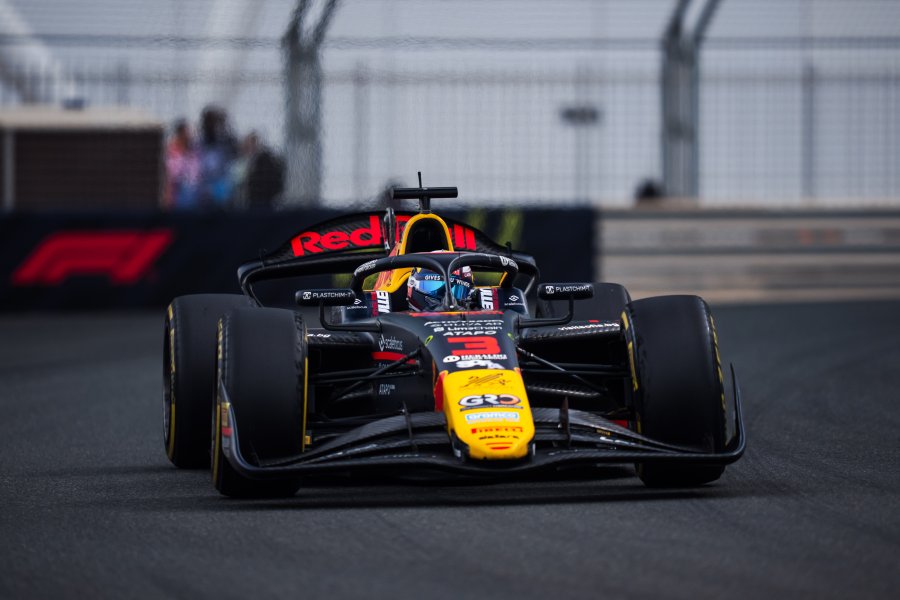 Никола Цолов по време на свободната тренировка преди Гран при1