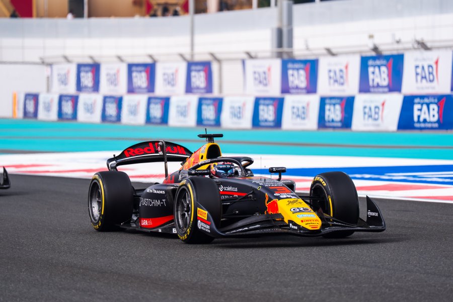 Никола Цолов по време на свободната тренировка преди Гран при1