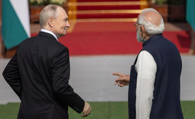 Какво постигнаха Путин и Моди на срещата в Делхи
