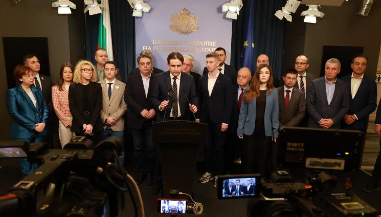 ПП и ДБ - ПП-ДБ внесе вота на недоверие: Очакваме да отидем на избори максимално бързо