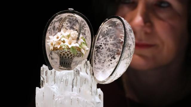 Яйце на Фаберже беше продадено за рекордните 22,9 млн. британски лири