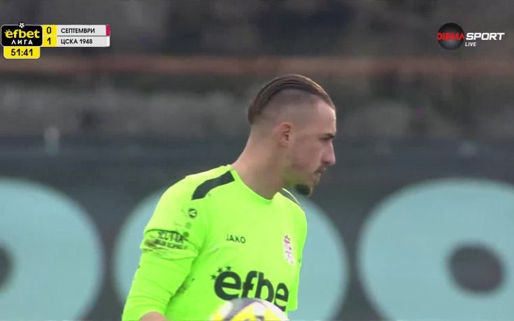 Спасяването на Мартин Величков от Локо  София срещу Монтана