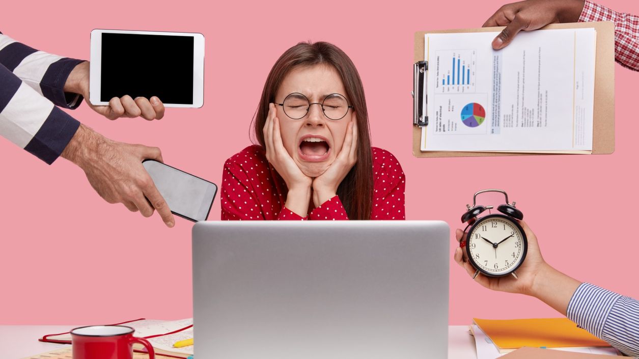 Расте броят на работещите българи, които прегарят професионално