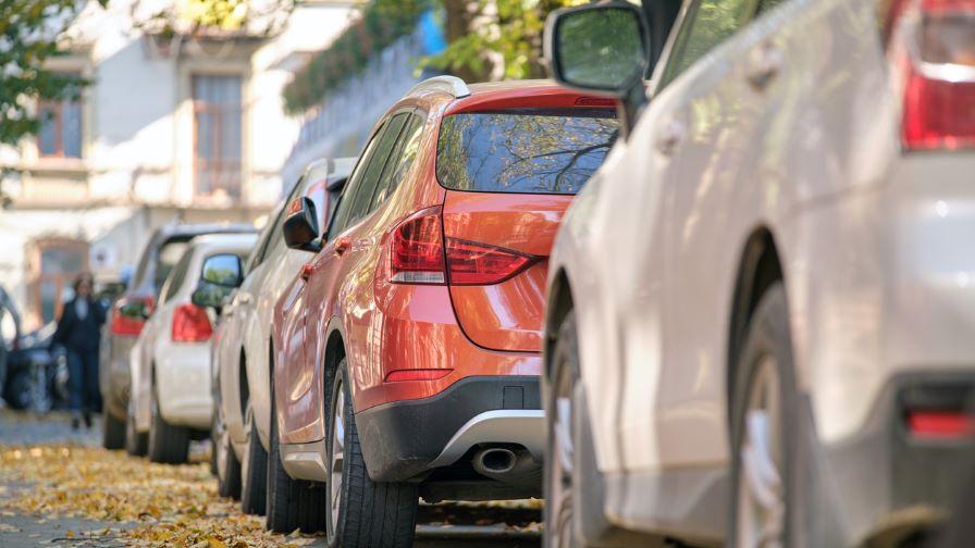 Зони и такси за паркиране: Как се справят със ситуацията в съседните държави