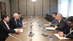 Среща посланик кораб танкер