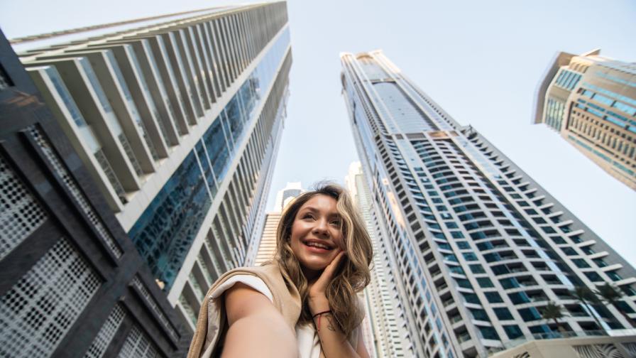 Шест месеца под слънцето на друга вселена