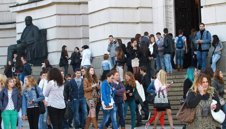 ав - ЗА ПОСЛЕДНИТЕ 10 ГОДИНИ: Двойно повече чужденци идват да учат у нас!