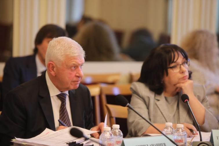 Законопроектът за Бюджет 2026 е приет от ресорната комисия в