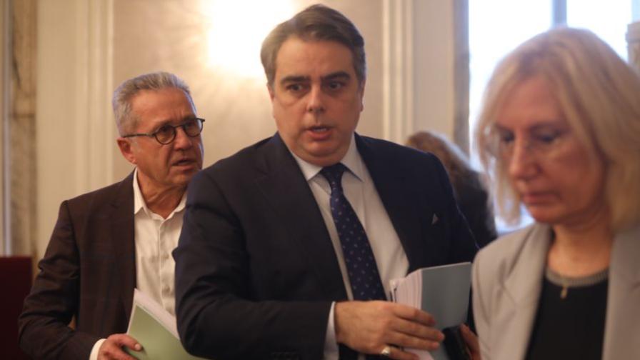 <p>&quot;Нескопосан опит&quot;: Остра атака на Василев към кабинета</p>