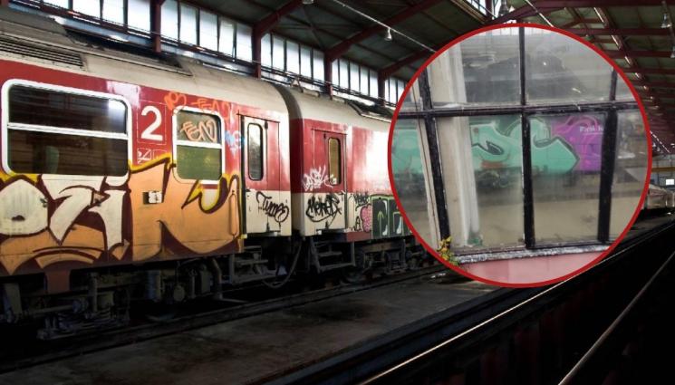 влак - Омазаха с графити 1000 влака: Кой изрисува Дарт Вейдър?