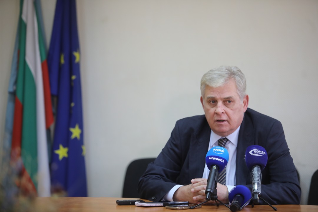 <p>Центърът за спешна медицинска помощ (ЦСМП) в София отбеляза 90-ата си годишнина. На 10 декември 1935 година цар Борис III подписва и обнародва указ, с който е създадено едно от първите спешни медицински звена в Европа.</p>