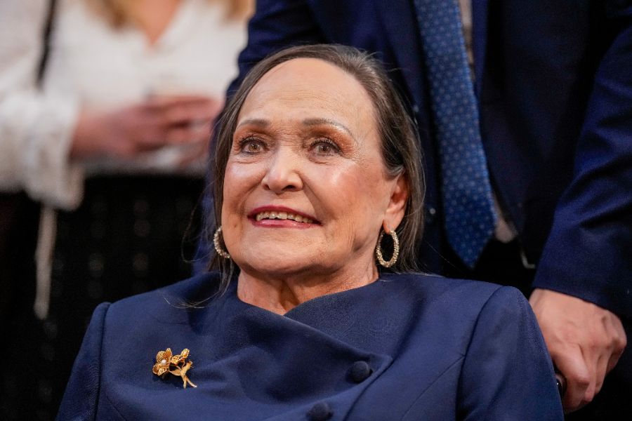 <p>Дъщерята на Мария Корина Мачадо прие Нобеловата награда за мир от нейно име.</p>