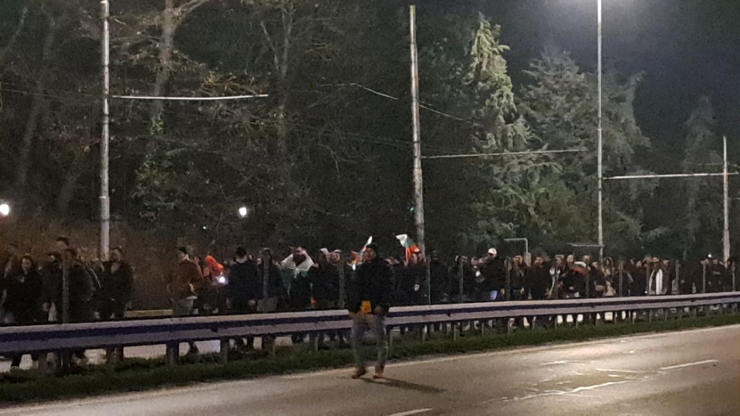 Протестиращи се изтеглят от центъра на София - Орлов мост, бул. „Цариградско шосе“ и кръстовището при Софийския университет " Св. Климент Охридски" са блокирани.