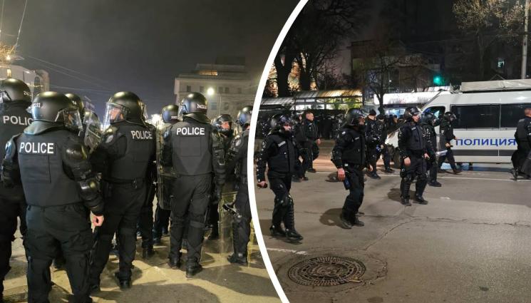полиция протест софия - НА ПРОТЕСТА В СОФИЯ: 57 арестувани, 24 от тях с криминални досиета