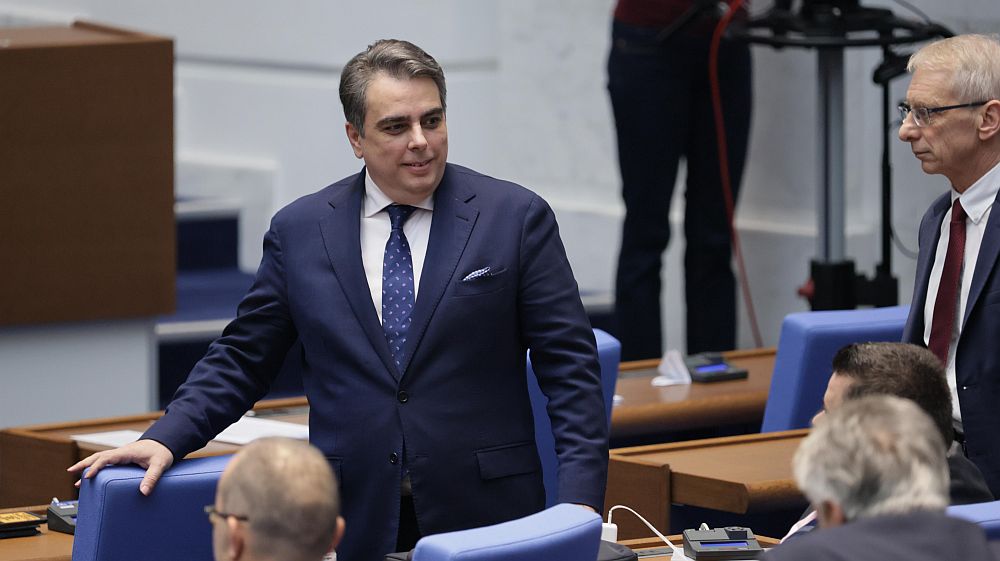 Емоциите в парламента след оставката