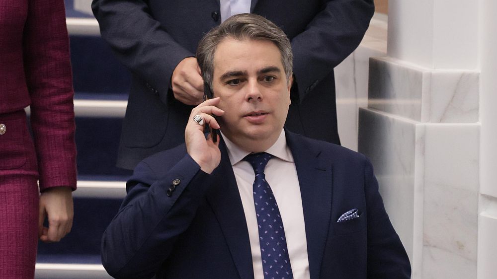 Емоциите в парламента след оставката