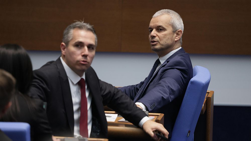 Емоциите в парламента след оставката