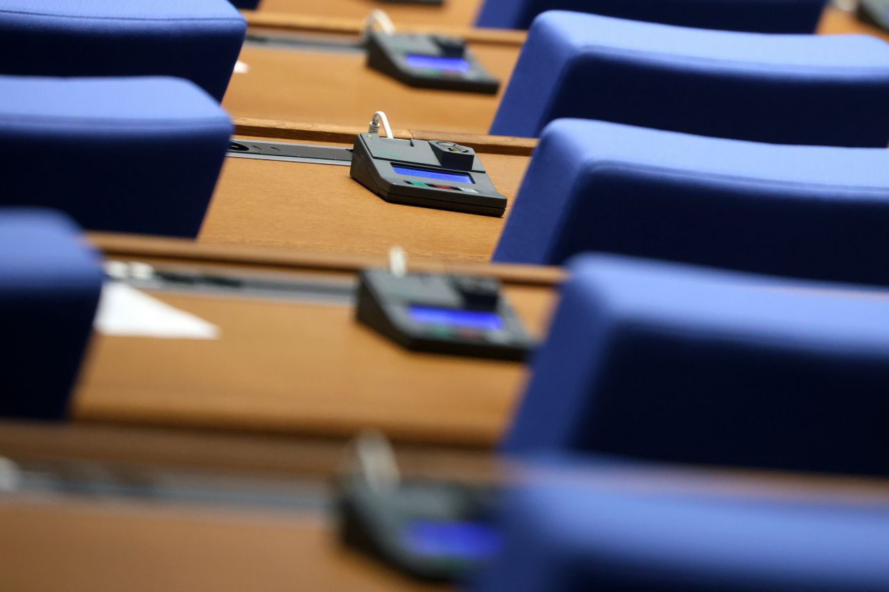 <p>Оставката в кадър: Финалът на кабинета &quot;Желязков&quot; в снимки</p>