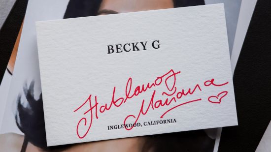 Becky G издава дългоочакваното официално издание на “Hablamos Mañana”