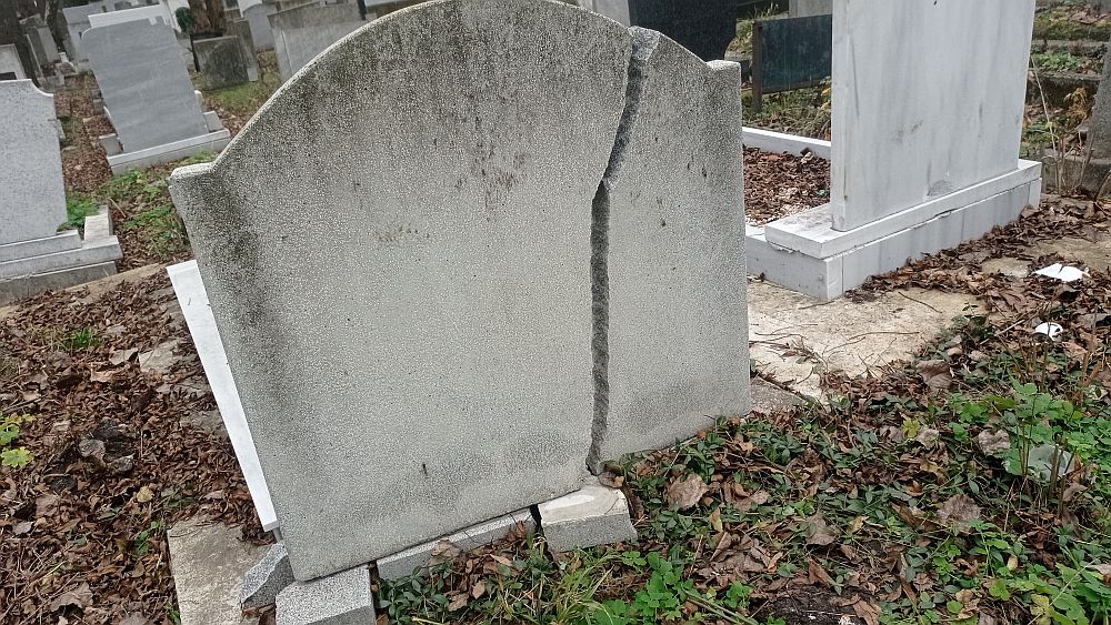 Вандализъм на Централните софийски гробища в невиждани мащаби