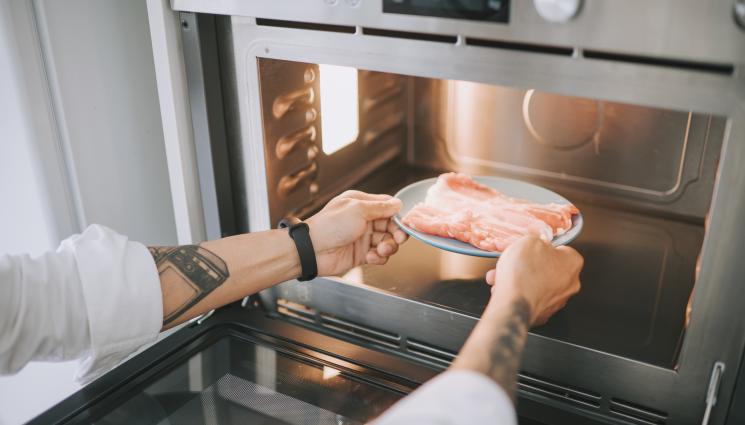 месо - 9 грешки при размразяване на месото!