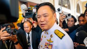 Тайландският премиер Анутин Чарнвиракул потвърди че страната му ще продължи