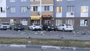 Двама души бяха убити през нощта при украински удар с