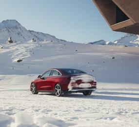 Mercedes Benz CLA Hybrid