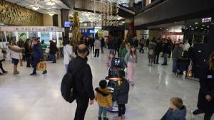 Срещи с читатели и премиери на книги са в програмата